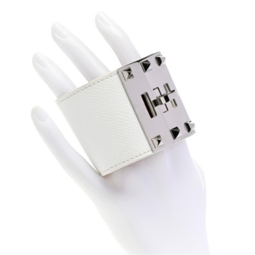 HERMES
Epsom Kelly Dog Extreme
Bracelet S White